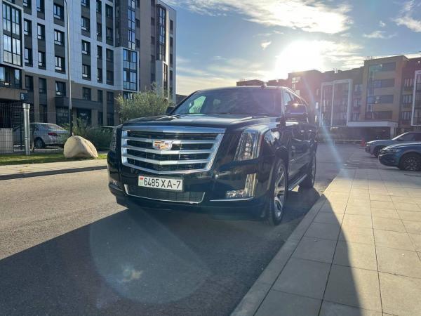 Cadillac Escalade, 2018 год выпуска с двигателем Бензин, 214 540 BYN в г. Минск