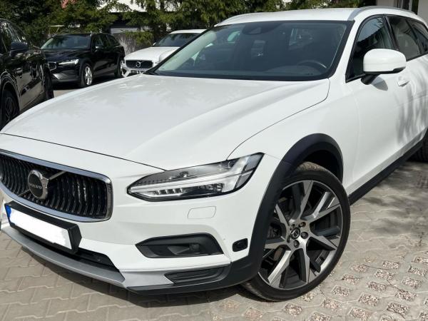 Volvo V90 Cross Country, 2020 год выпуска с двигателем Дизель, 125 551 BYN в г. Гомель