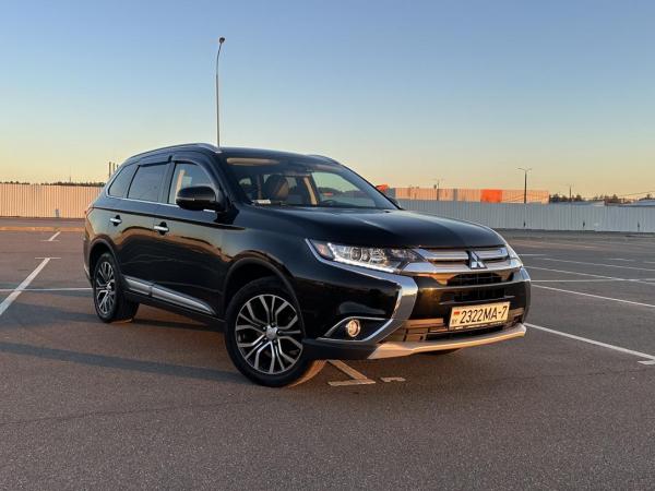 Mitsubishi Outlander, 2015 год выпуска с двигателем Бензин, 64 266 BYN в г. Минск