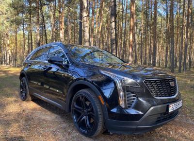 Фото Cadillac XT4