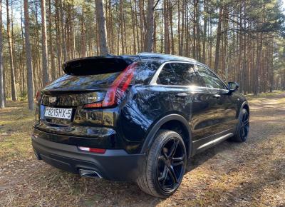 Фото Cadillac XT4