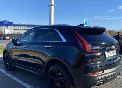 Фото Cadillac XT4