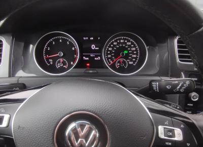 Фото Volkswagen Golf