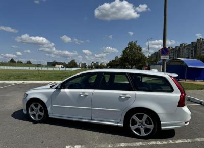 Фото Volvo V50