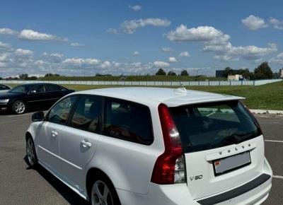 Фото Volvo V50