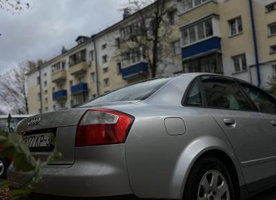 Фото Audi A4