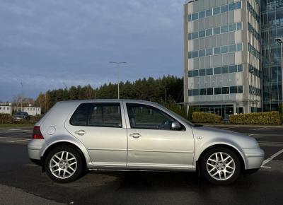 Фото Volkswagen Golf