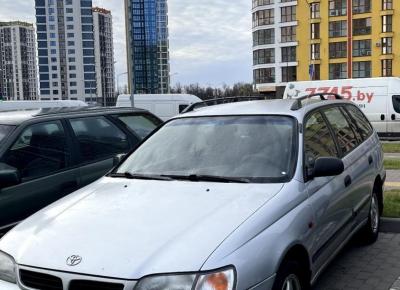 Фото Toyota Carina