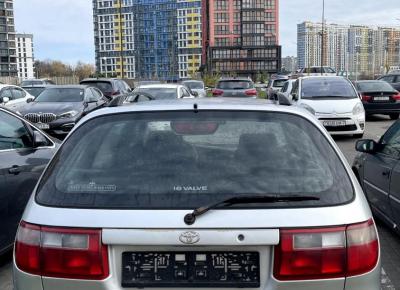 Фото Toyota Carina