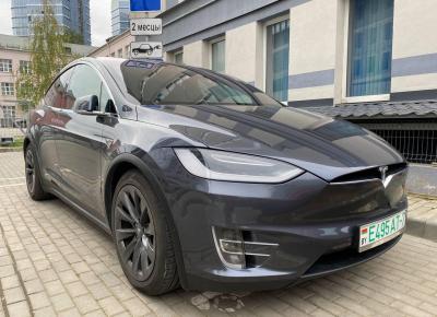 Фото Tesla Model X