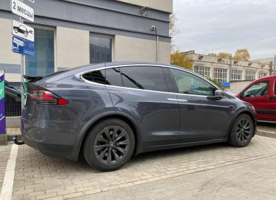 Фото Tesla Model X