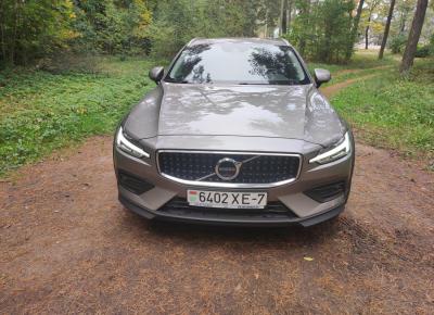 Фото Volvo V60 Cross Country