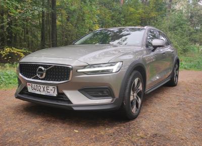 Фото Volvo V60 Cross Country