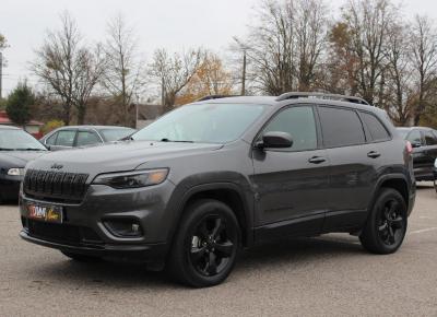 Фото Jeep Cherokee