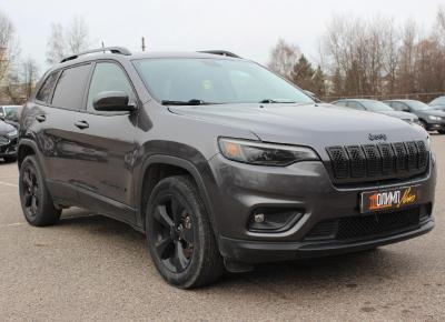 Фото Jeep Cherokee