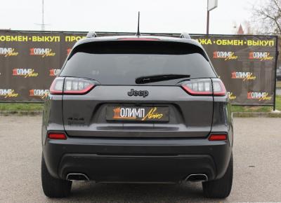 Фото Jeep Cherokee