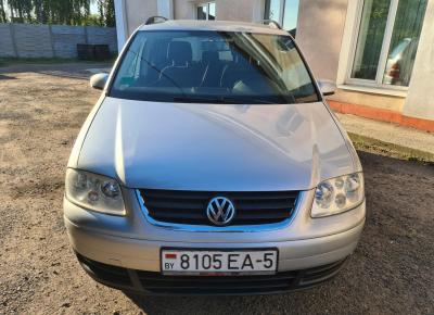 Фото Volkswagen Touran