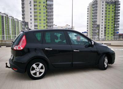 Фото Renault Scenic