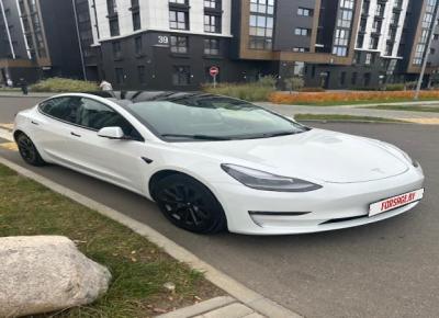 Фото Tesla Model 3