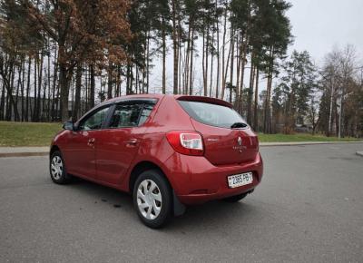 Фото Renault Sandero