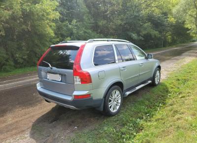 Фото Volvo XC90