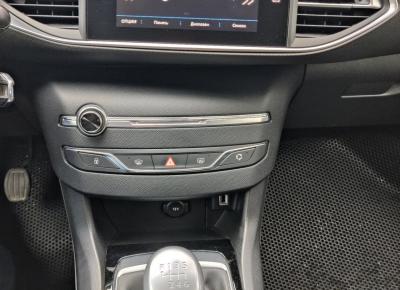 Фото Peugeot 308