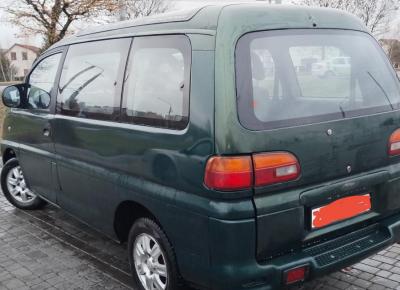 Фото Mitsubishi Delica