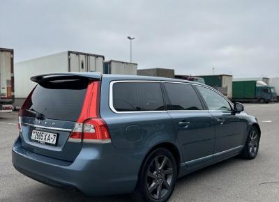 Фото Volvo V70