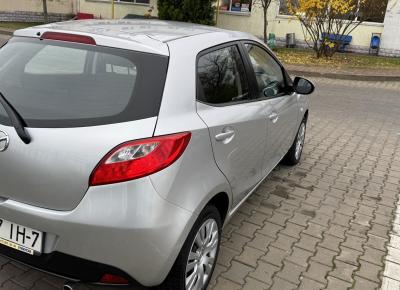 Фото Mazda 2