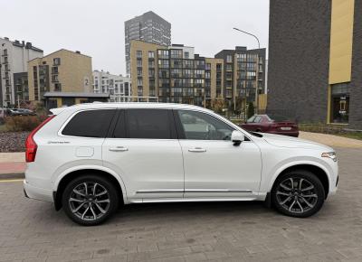 Фото Volvo XC90