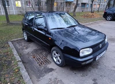 Фото Volkswagen Golf