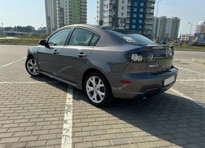 Фото Mazda 3