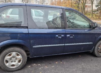 Фото Dodge Caravan