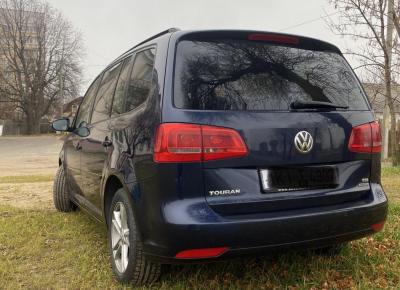 Фото Volkswagen Touran