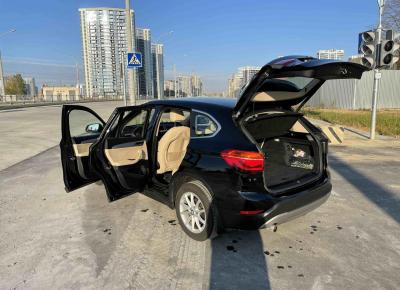 Фото BMW X1