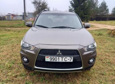 Фото Mitsubishi Outlander