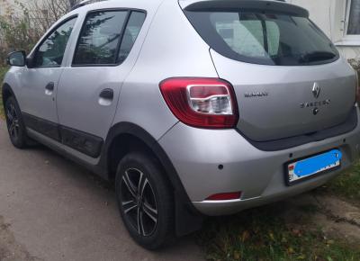 Фото Renault Sandero