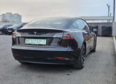 Фото Tesla Model 3