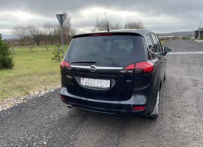 Фото Opel Zafira