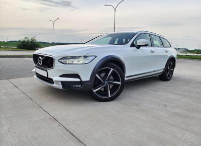 Фото Volvo V90 Cross Country