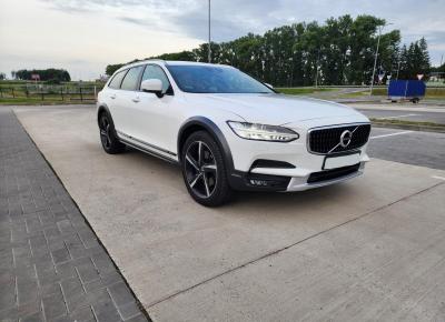 Фото Volvo V90 Cross Country