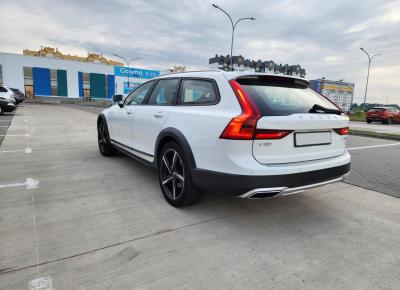 Фото Volvo V90 Cross Country