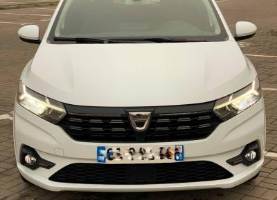 Фото Dacia Sandero