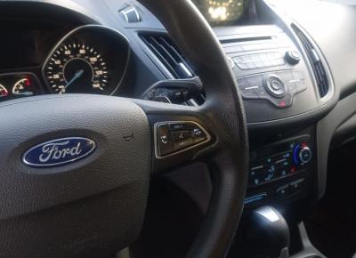 Фото Ford Escape