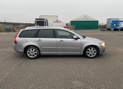 Фото Volvo V50