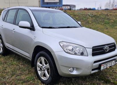 Фото Toyota RAV4