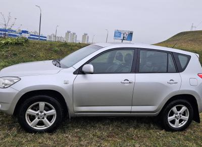 Фото Toyota RAV4