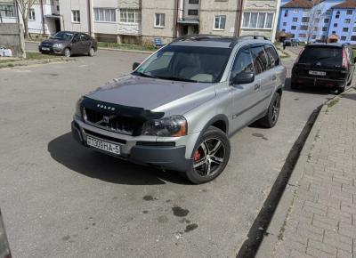 Фото Volvo XC90