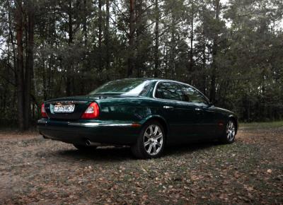 Фото Jaguar XJ