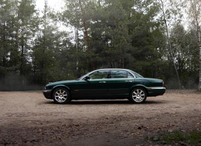 Фото Jaguar XJ